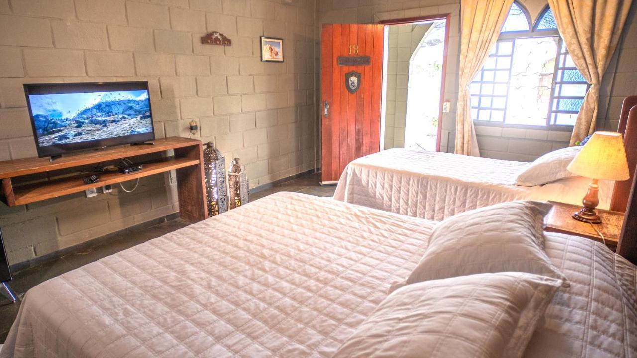 Alto Paraíso de Goiás Pousada Camelot Inn מראה חיצוני תמונה