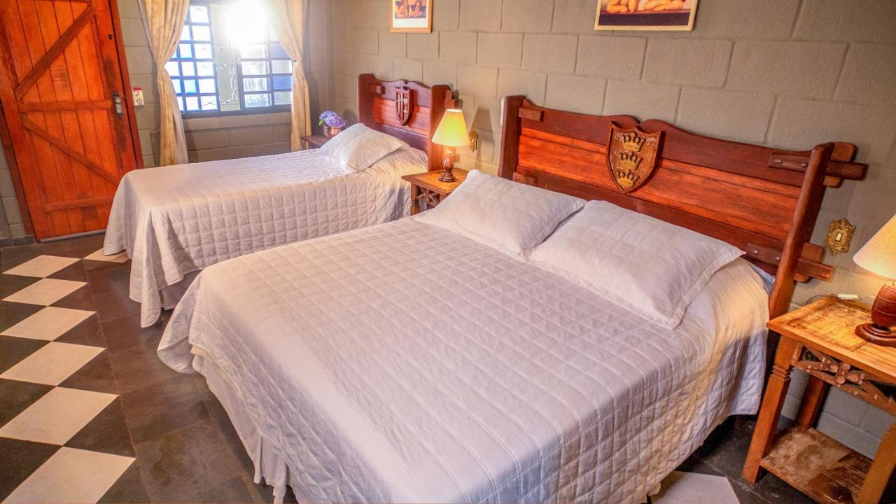 Alto Paraíso de Goiás Pousada Camelot Inn מראה חיצוני תמונה