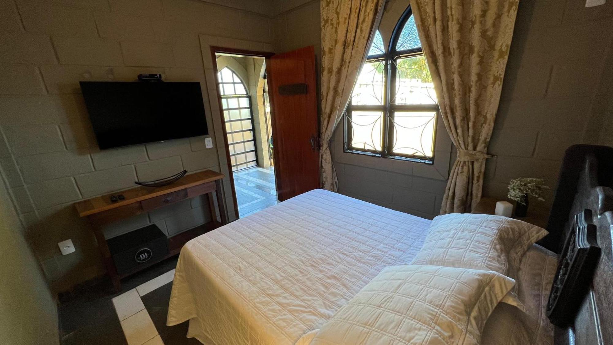 Alto Paraíso de Goiás Pousada Camelot Inn מראה חיצוני תמונה