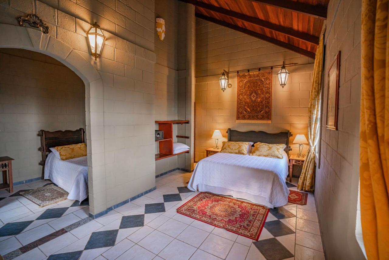 Alto Paraíso de Goiás Pousada Camelot Inn מראה חיצוני תמונה