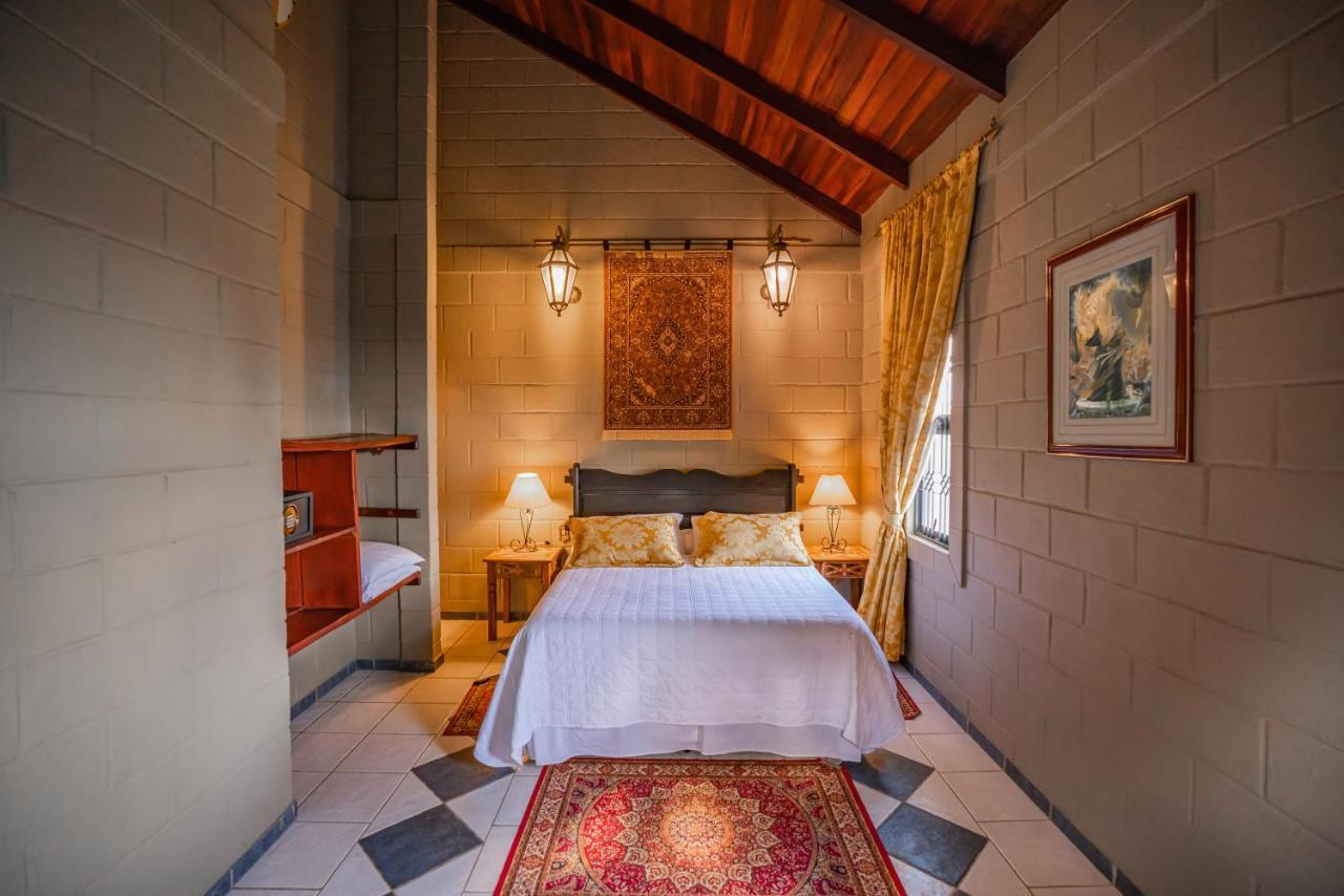 Alto Paraíso de Goiás Pousada Camelot Inn מראה חיצוני תמונה